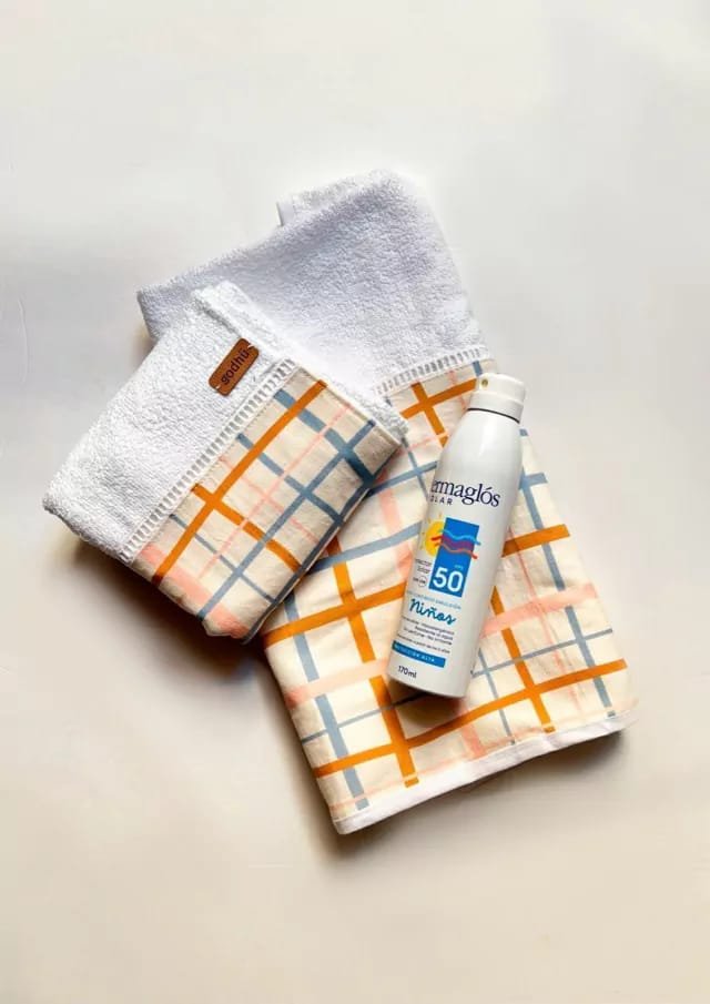 Toalla rectangular con faja