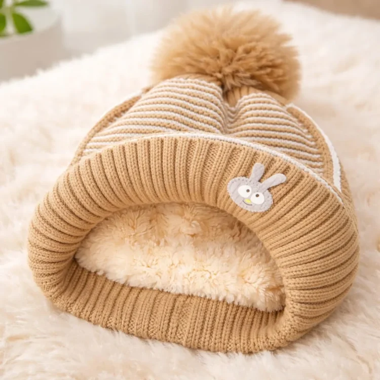 Gorro para niños invierno forrado rayas y pompón 2 A 7 años